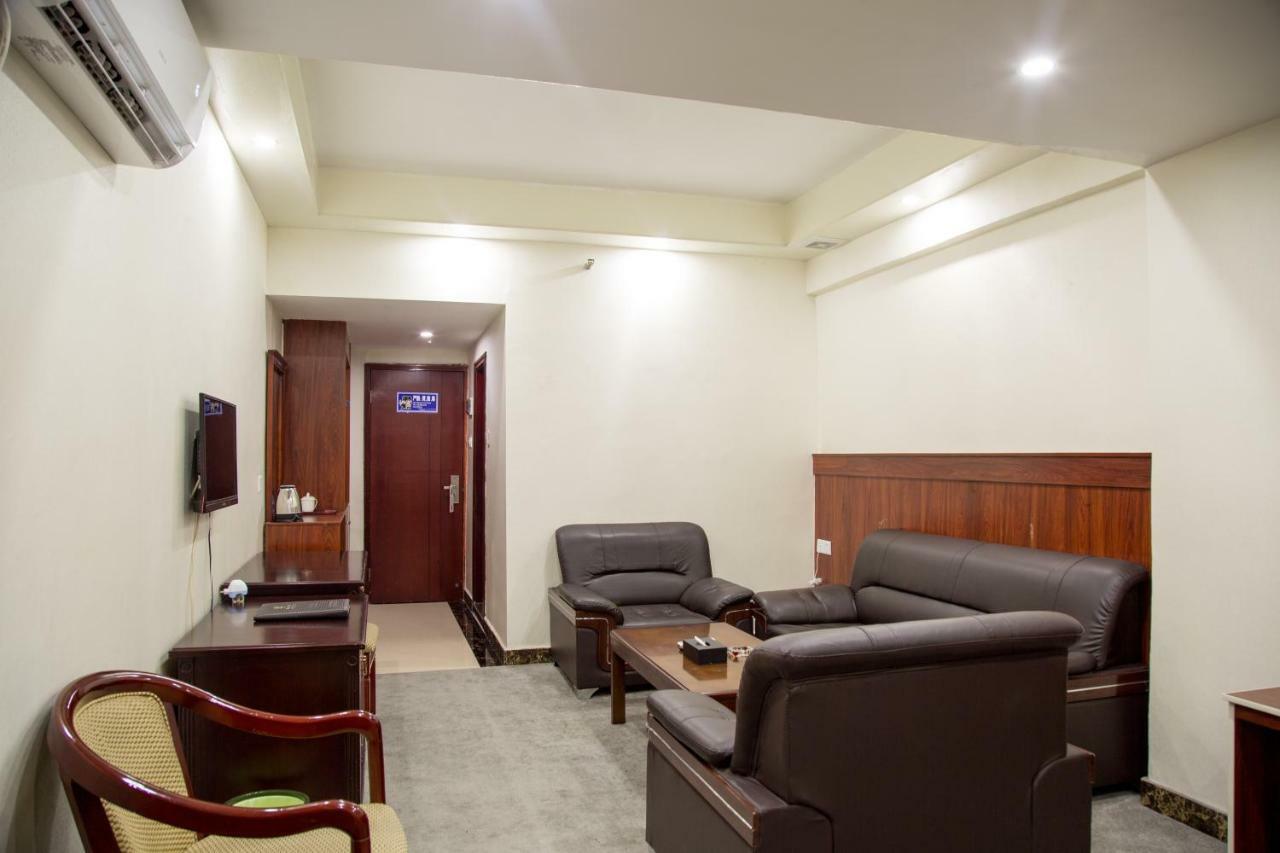 Guangzhou Junshan Hotel - Shuttle Bus For Canton Fair Ngoại thất bức ảnh